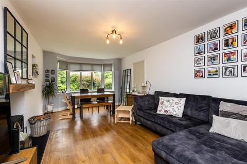 3 bedroom detached house for sale, Roslyn Avenue, Gedling, Nottingham