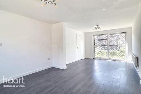 3 bedroom semi-detached house for sale, Wigton Road, Harold Hill