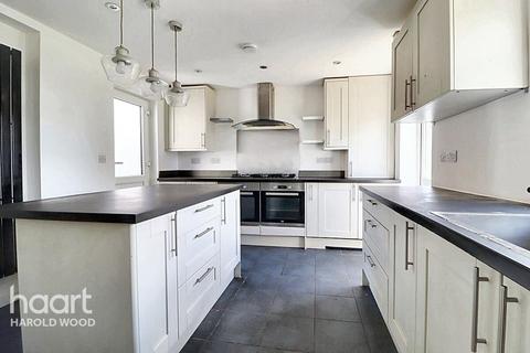 3 bedroom semi-detached house for sale, Wigton Road, Harold Hill