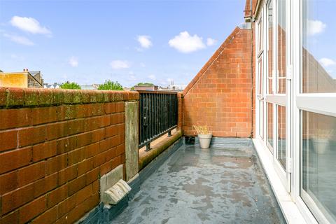 1 bedroom flat for sale, Guildbourne Centre, Worthing, West Sussex, BN11