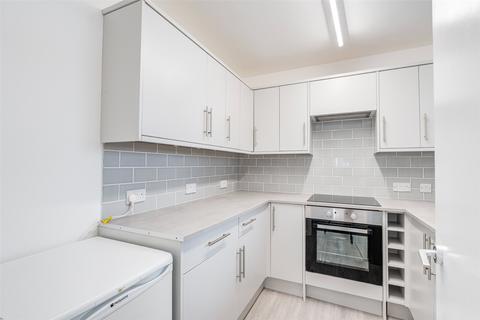 1 bedroom flat for sale, Guildbourne Centre, Worthing, West Sussex, BN11