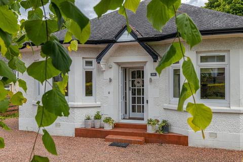 106 Braidholm Road, Giffnock, Glasgow, G46 6DF