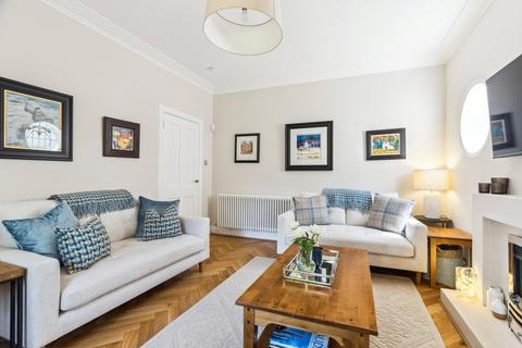 106 Braidholm Road, Giffnock, Glasgow, G46 6DF