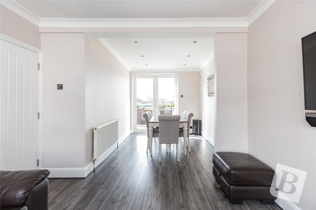 Living/Dining Area