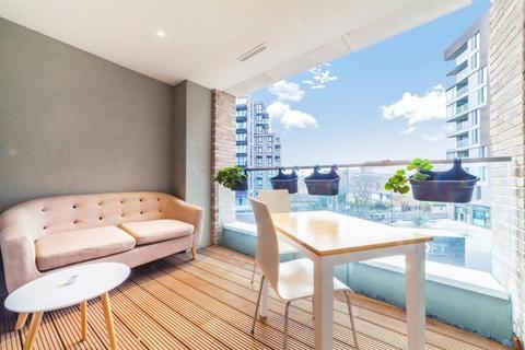 2 bedroom flat for sale, Onyx Apartments, London N1C