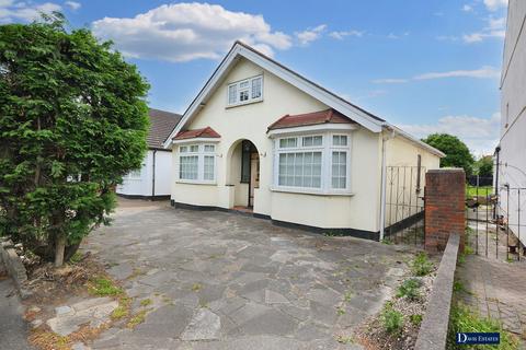 3 bedroom chalet for sale, Ardleigh Green Road, Borders of Emerson Park, Hornchurch, RM11