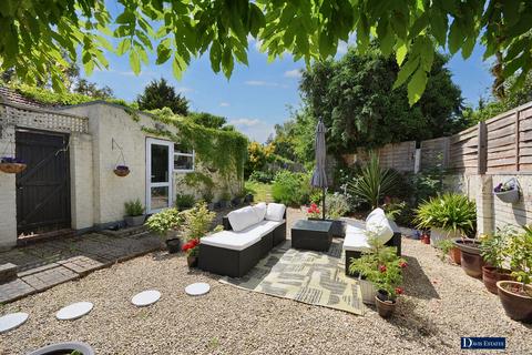 3 bedroom chalet for sale, Ardleigh Green Road, Borders of Emerson Park, Hornchurch, RM11