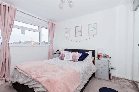 42 Chilgrove Close, Goring By Sea, Worthing, BN12 6NG