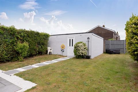 42 Chilgrove Close, Goring By Sea, Worthing, BN12 6NG