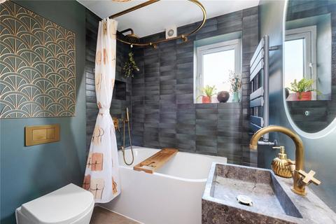 Flat 2, 36 Albion Road, London, N16 9PH