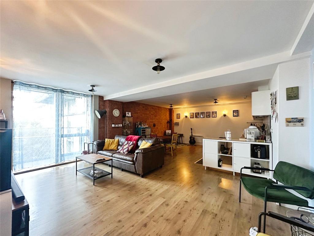 Living Room/Kitchen