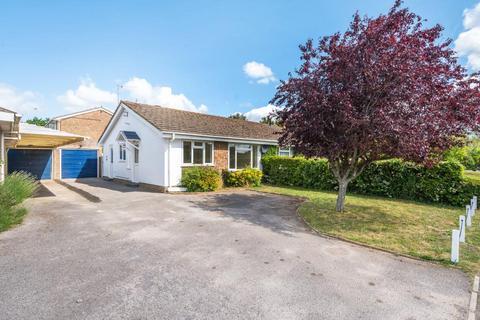 undefined, Carterton,  Oxfordshire,  OX18