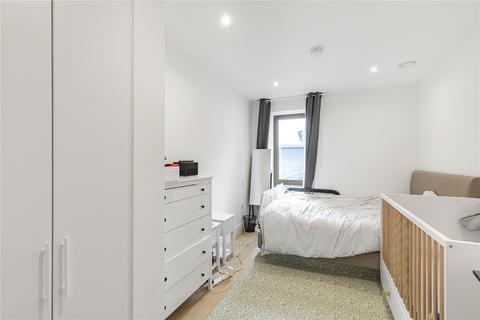 1 bedroom apartment to rent, Capital Interchange Way, Kew Bridge, TW8