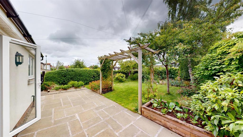 Hafren Road 24 Garden 2.jpg
