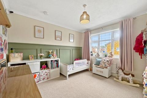3 Jefferies Way, Stanford-le-hope, SS17 7DT