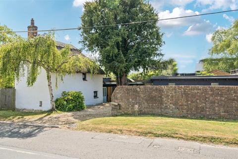 3 bedroom house for sale, Bishopstone Road, Stone