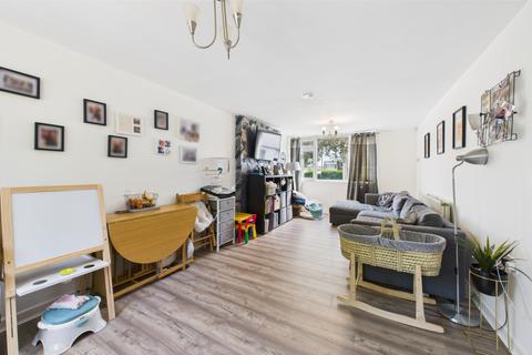 15 Batemoor Walk, Sheffield, S8 8EG