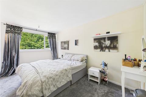 15 Batemoor Walk, Sheffield, S8 8EG