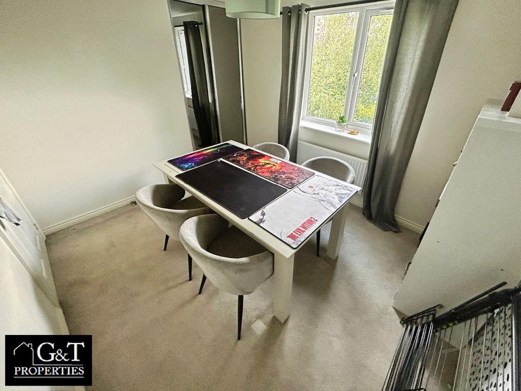 Second bedroom