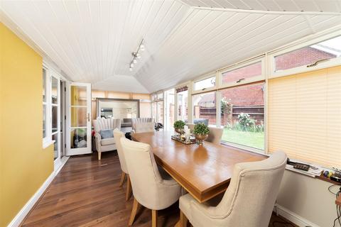1 Blakehope Burn, Didcot, OX11 7XZ