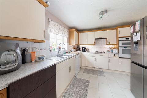 1 Blakehope Burn, Didcot, OX11 7XZ