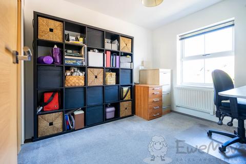 32 Bryony Way, Attleborough, NR17 1QL