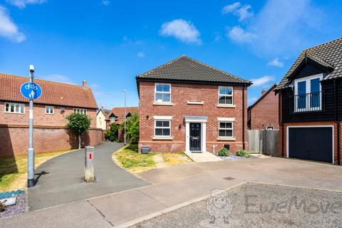 32 Bryony Way, Attleborough, NR17 1QL