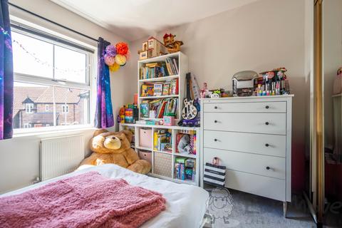 32 Bryony Way, Attleborough, NR17 1QL