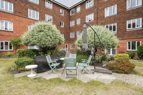 1 bedroom retirement property for sale, Stockbridge Road, Heather Court Stockbridge Road, PO19