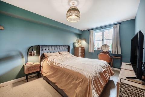 81 Otter Close, London, E15 2PT