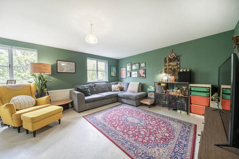 81 Otter Close, London, E15 2PT
