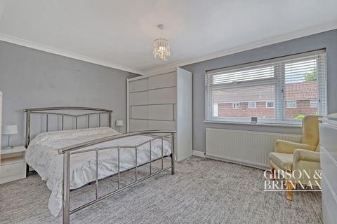 30 Grimston Road, Basildon, SS14 3NH