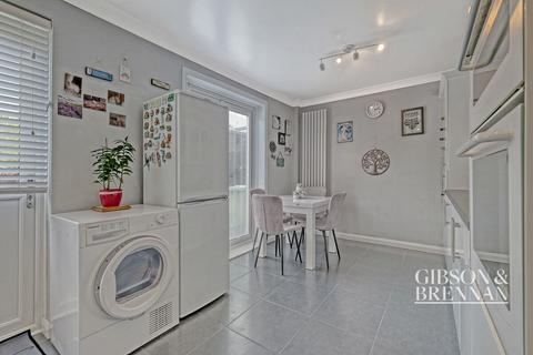 30 Grimston Road, Basildon, SS14 3NH