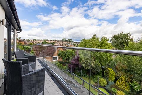 4 bedroom detached house for sale, Freda Avenue, Gedling, Nottingham