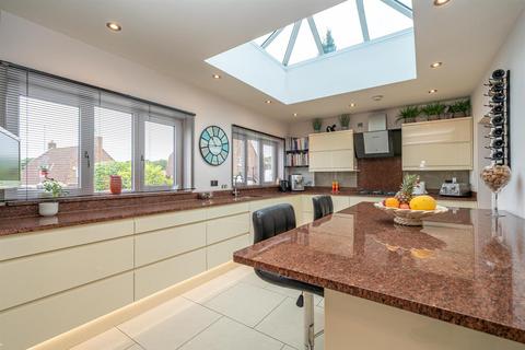 8 Achilles Close, Hemel Hempstead, HP2 5QA