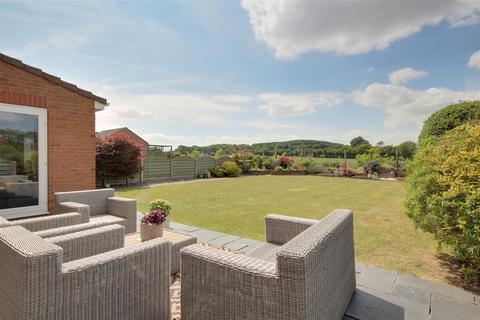 undefined, Valley Drive, Kirk Ella