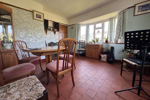 undefined, Caergeiliog, Anglesey, LL65