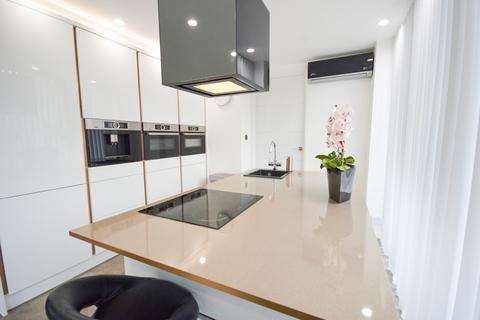 1 bedroom detached house for sale, Wey Meadows, Weybridge KT13