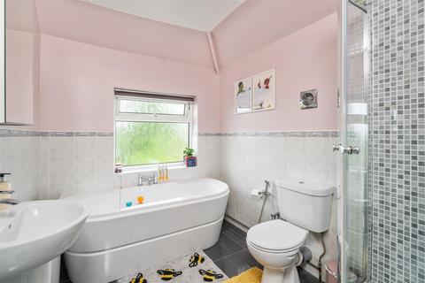 31 Butler Road, Solihull, B92 7QL