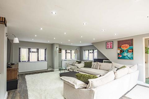 undefined, Weydown, The Hamlet, Gallowstree Common, RG4