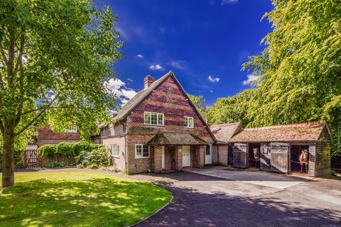 undefined, Hewins Wood House, Bradfield, RG7