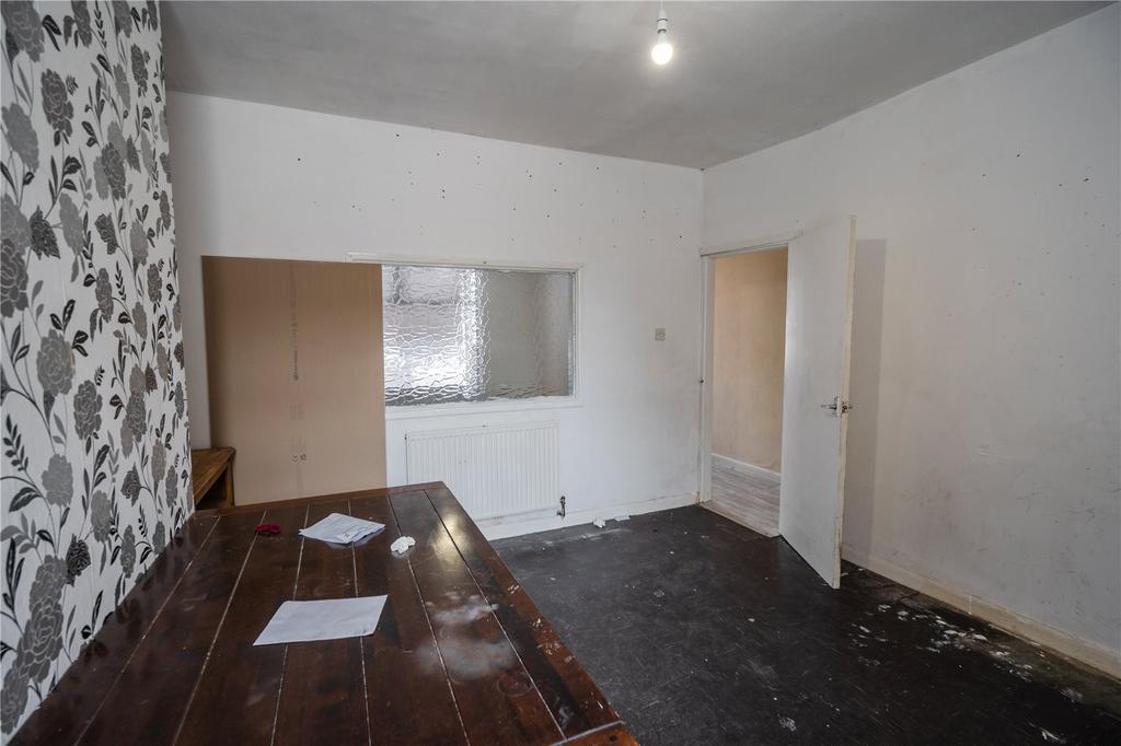 Living Room (2)