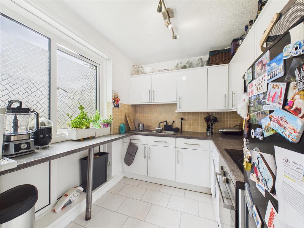 Kitchen 3.jpg