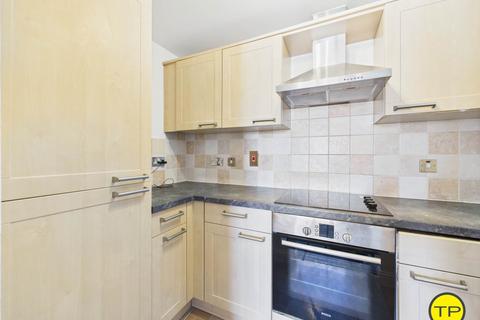2 bedroom flat to rent, Fellowes Road, Peterborough PE2