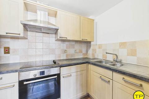 2 bedroom flat to rent, Fellowes Road, Peterborough PE2