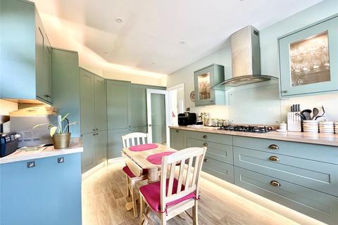 3 bedroom detached house for sale, Avenue Road, Christchurch BH23