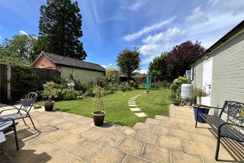 3 bedroom detached house for sale, Avenue Road, Christchurch BH23