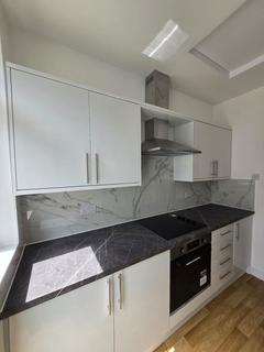 3 bedroom bungalow to rent, Kelston Road, Barkingside