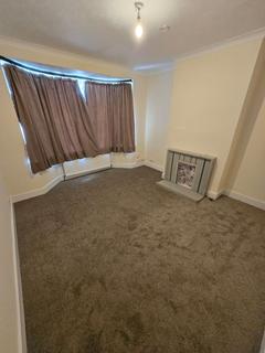 3 bedroom bungalow to rent, Kelston Road, Barkingside