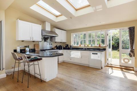 56 Moring Road, Tooting, London, SW17 8DL